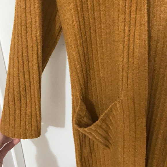 Cardigan with pockets and hood - Picture 3 of 3